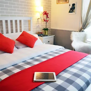 https://moonlight-inn-guesthouse.it-romehotels.com